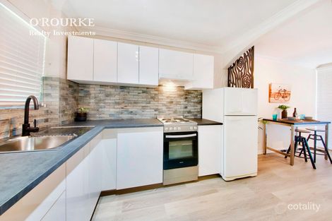 10/2 Coral St, Scarborough, WA 6019