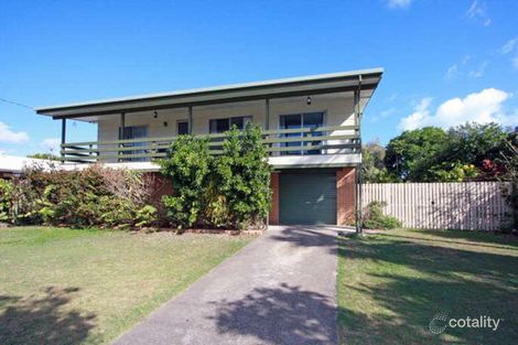 17 Richard St, Urangan, QLD 4655