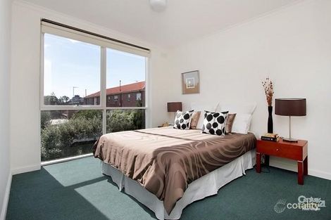 Property photo of 18/323 Beaconsfield Parade St Kilda West VIC 3182