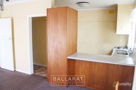 Property photo of 1 Boronia Grove Wendouree VIC 3355