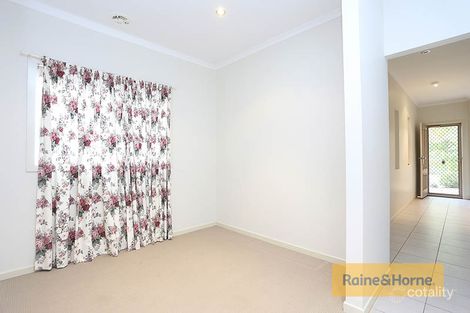 Property photo of 2/21 Haywood Grove Melton West VIC 3337