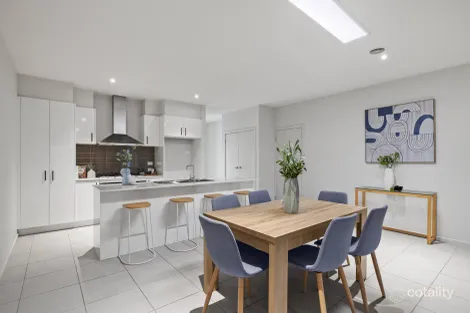 Property photo of 14 Silvergrass Court Croydon VIC 3136