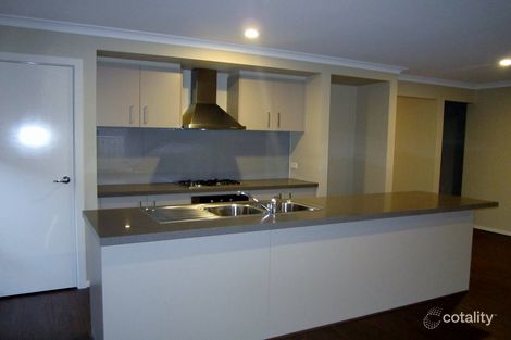 Property photo of 47 Elmsford Crescent Cranbourne West VIC 3977
