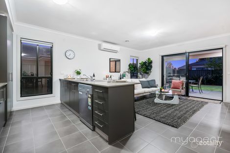 Property photo of 46 Manderston Avenue Derrimut VIC 3026