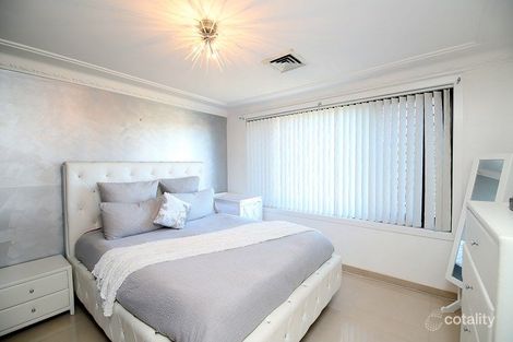 3 Wendy Ave, Georges Hall, NSW 2198