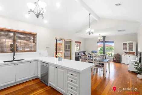 Property photo of 5 Torquata Court Hoppers Crossing VIC 3029