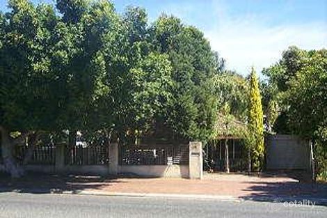 135 Hale Rd, Forrestfield, WA 6058