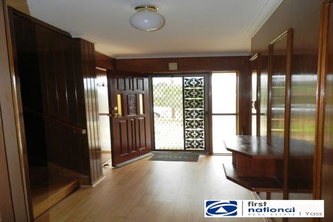 Property photo of 14 Yeo Crescent Yass NSW 2582