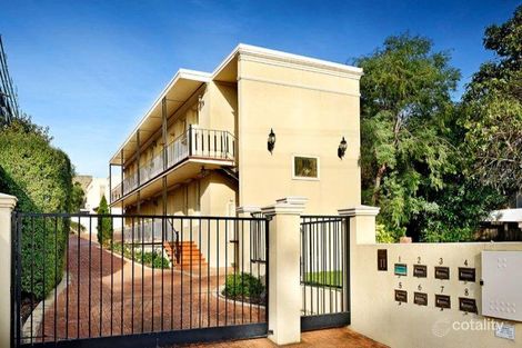 Property photo of 2/10 Violet Street Essendon VIC 3040