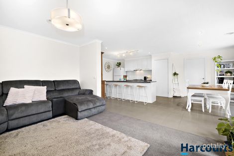 Property photo of 16 Waterside Close Miners Rest VIC 3352