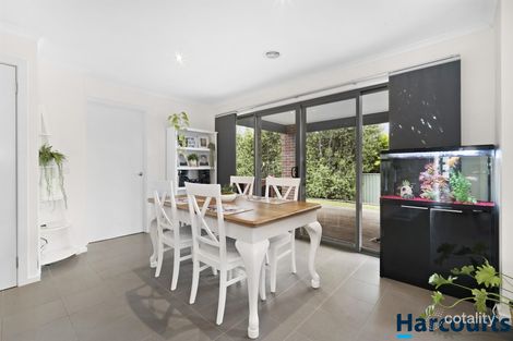 Property photo of 16 Waterside Close Miners Rest VIC 3352