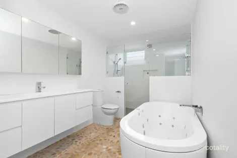 Property photo of 4 Abney Close Eleebana NSW 2282