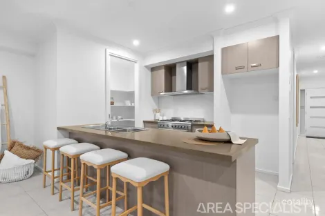 Property photo of 1 Ikara Street Mornington VIC 3931