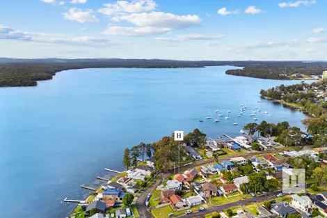 Property photo of 1 Montrose Street Mannering Park NSW 2259