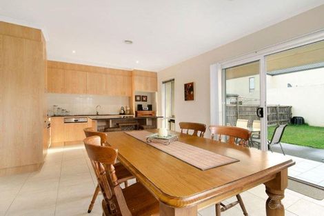 Property photo of 4 Sovereign Manors Crescent Rowville VIC 3178