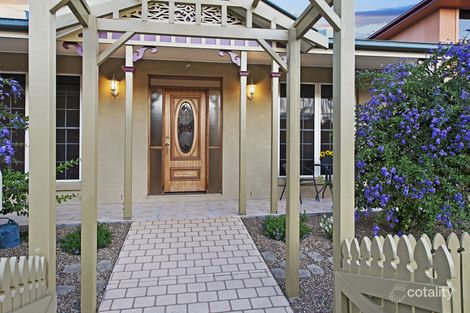 10 Conway Ct, North Lakes, QLD 4509