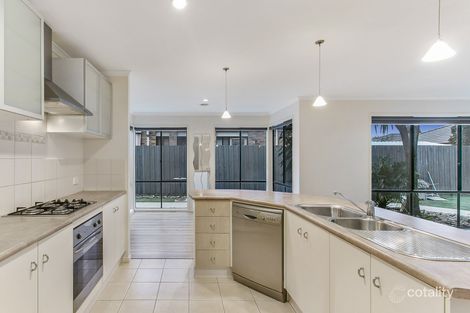 Property photo of 19 Pendulum Place Berwick VIC 3806