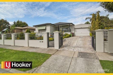 14 Isaac Smith Cres, Endeavour Hills, VIC 3802