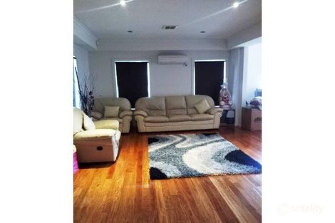 Property photo of 3 Appletree Grove Cairnlea VIC 3023