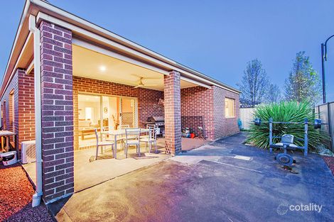 Property photo of 5 Lindrum Outlook Tarneit VIC 3029