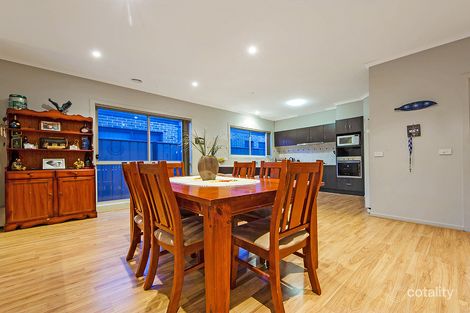 Property photo of 5 Lindrum Outlook Tarneit VIC 3029
