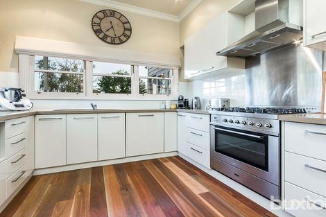 Property photo of 3 Girton Crescent Manifold Heights VIC 3218