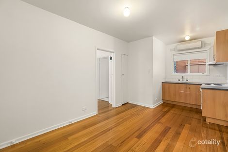 Property photo of 2/28 Eumeralla Road Caulfield South VIC 3162