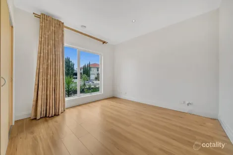 Property photo of 21 Hemsley Drive Deer Park VIC 3023