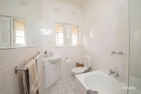 Property photo of 10/9 Eildon Road St Kilda VIC 3182