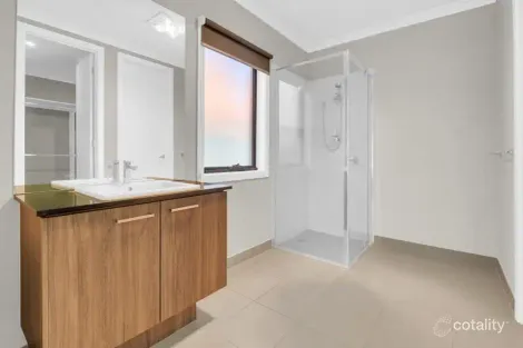 Property photo of 19 Pascal Crescent Kalkallo VIC 3064