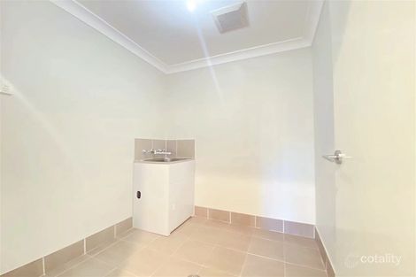 Property photo of 34 Horsley Circuit Oran Park NSW 2570