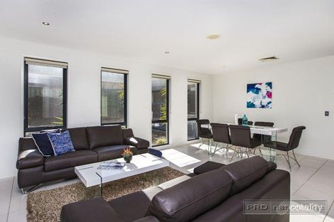 Property photo of 15 Bellbird Close Fletcher NSW 2287