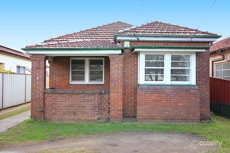 Property photo of 7 Robinson Street North Wiley Park NSW 2195