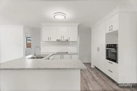 Property photo of 9 Burrum Street Urangan QLD 4655