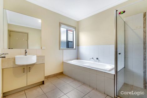 Property photo of 4 Hadley Lane Craigieburn VIC 3064