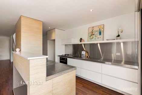 Property photo of 5/31-33 Kokaribb Road Carnegie VIC 3163