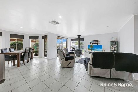 Property photo of 73 Featherhead Way Harkness VIC 3337