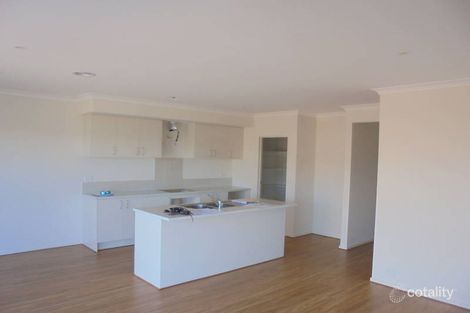 Property photo of 283 Brookfield Boulevard Craigieburn VIC 3064