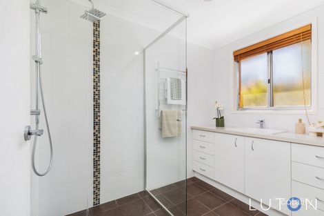 Property photo of 16 Shenton Crescent Stirling ACT 2611