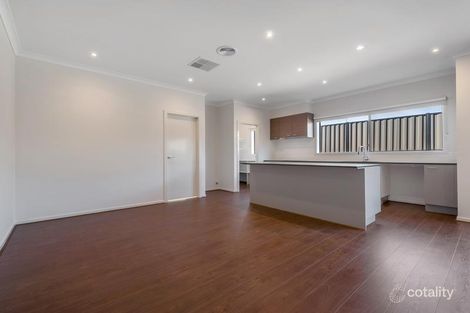 Property photo of 14 Water Lily Circuit Craigieburn VIC 3064