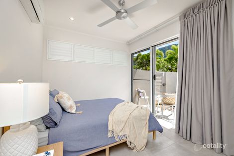 Property photo of 5 Sennfeld Close Palm Cove QLD 4879