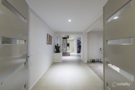 Property photo of 76 Bellavista Drive Wollert VIC 3750