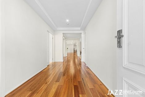 Property photo of 10 Vine Close Point Cook VIC 3030