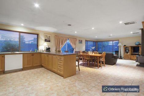 Property photo of 3 Ormiston Place Narre Warren South VIC 3805