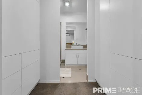 Property photo of 33 Affinity Way South Ripley QLD 4306