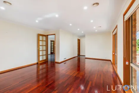Property photo of 35 Tinderry Circuit Palmerston ACT 2913
