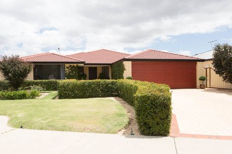 63 Myerson Cres, Maida Vale, WA 6057