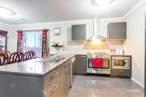 Property photo of 19 Copernicus Circuit Cranbourne West VIC 3977
