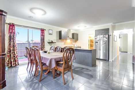 Property photo of 19 Copernicus Circuit Cranbourne West VIC 3977