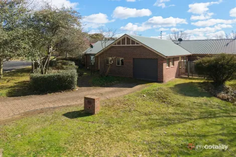 7a Fiona Pl, Armidale, NSW 2350